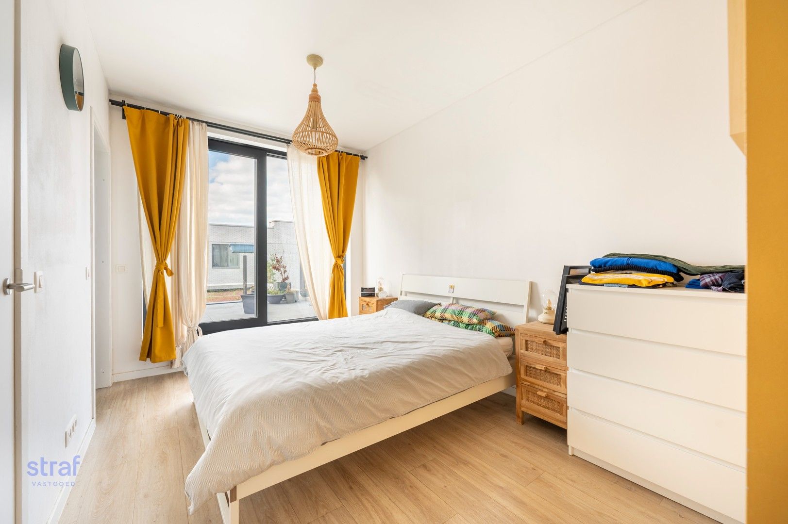 Woning met 3 slaapkamers, garage en tuin te koop op Linkeroever foto 11