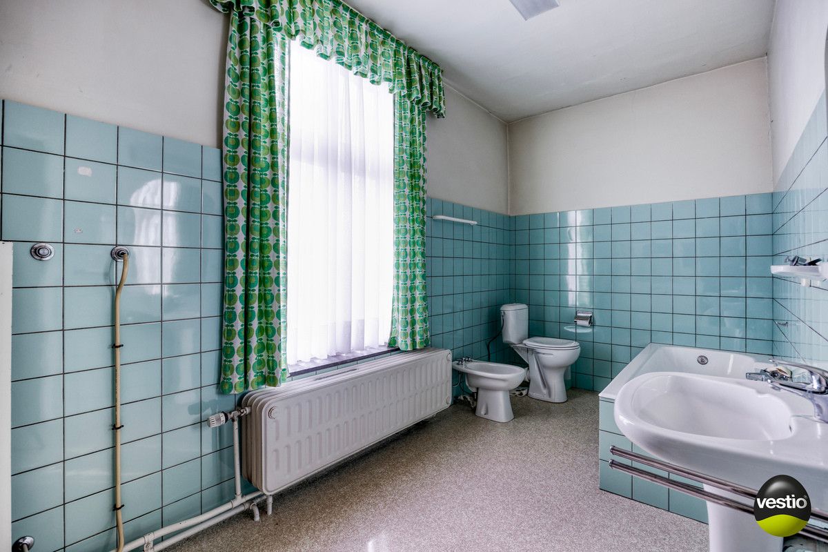 RUSTIG GELEGEN KARAKTERVOLLE AUTHENTIEKE WONING OP 6A85CA TE LAUW. foto 24