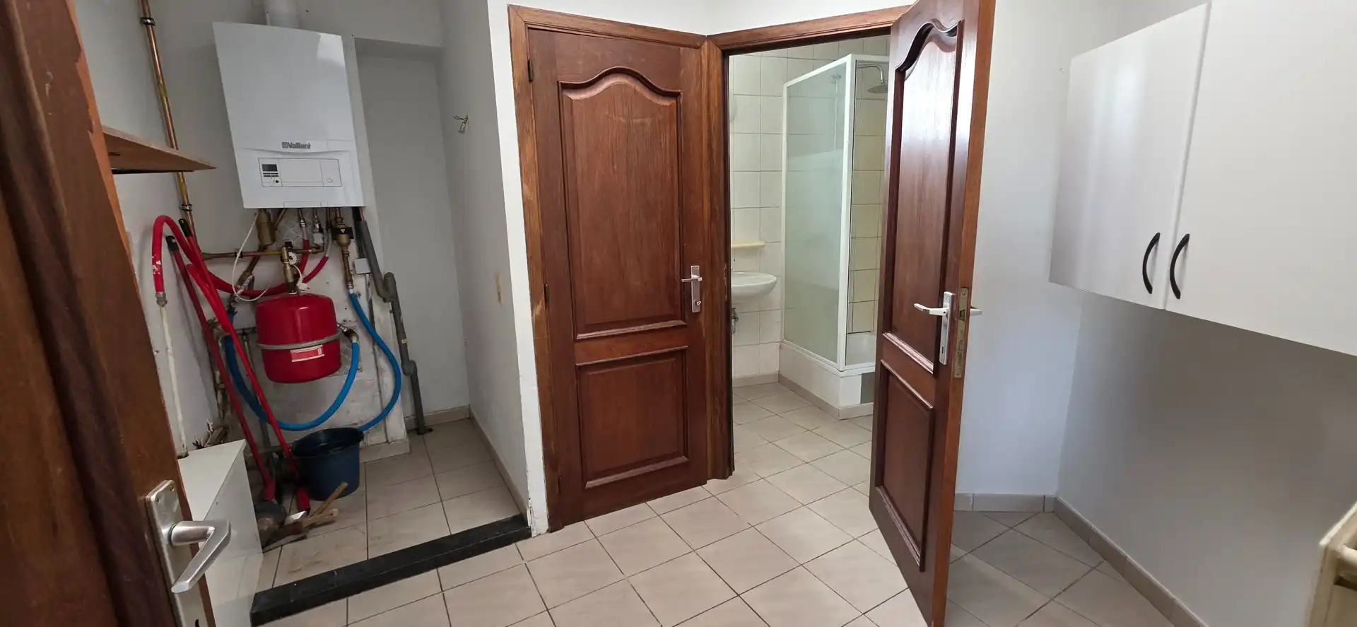 Renovatiewoning met veel potentieel foto 7