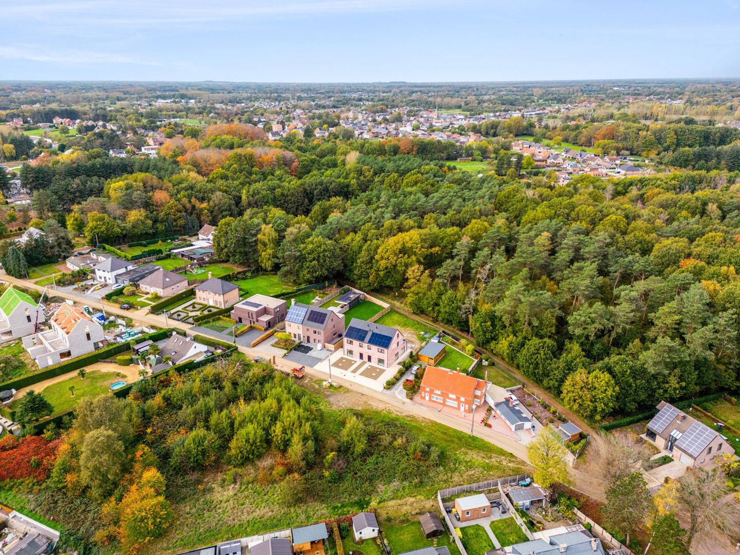 Nieuwbouw lage energie-woning vlak bij een bos in zeer rustige straat foto 24