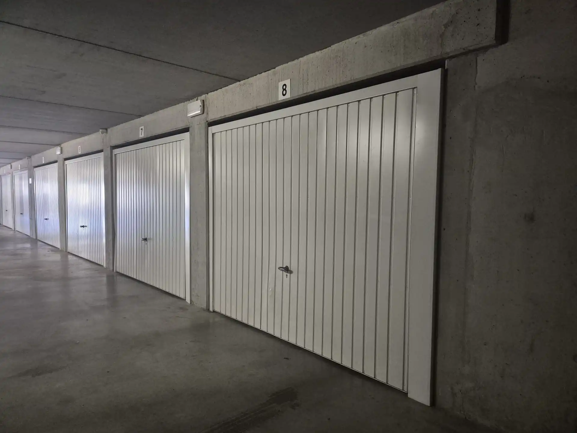 Residentieel en in afgesloten privé domein gelegen instapklaar ruim appartement. foto 26