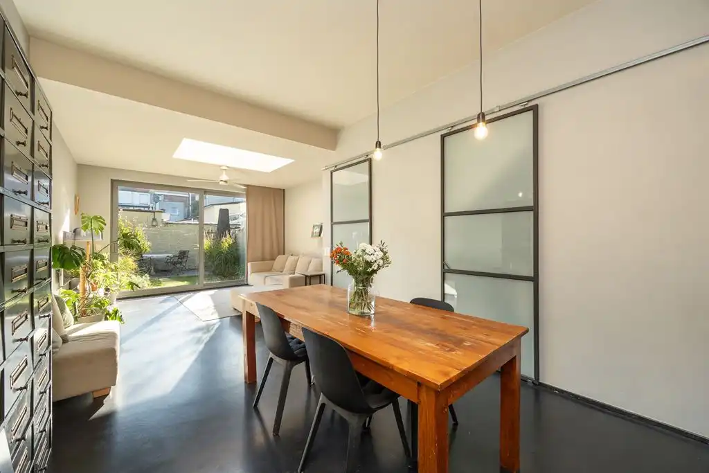 Instapklare woning met 3 slpk en gezellige tuin foto {{pictureIndex}}