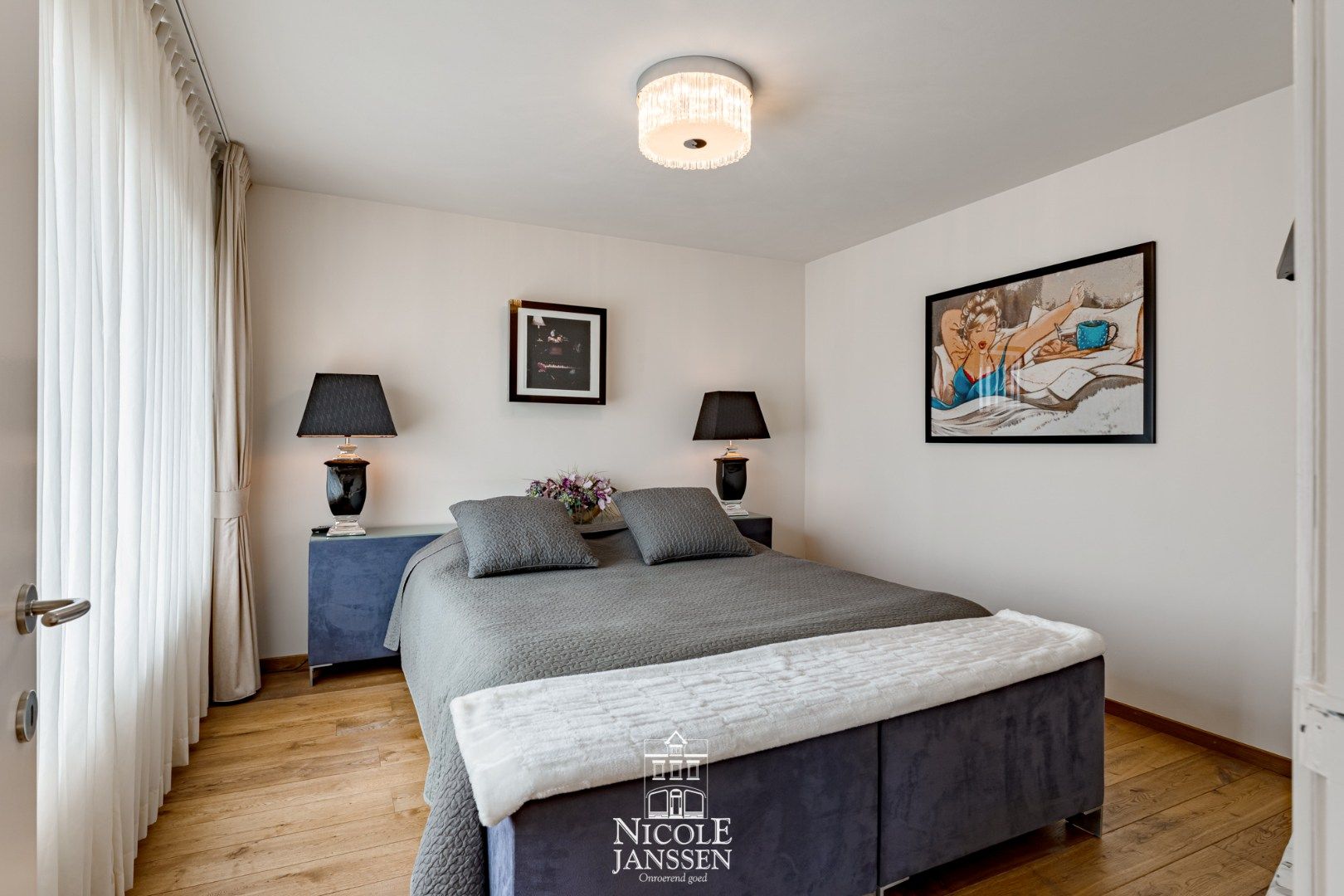 Moderne riante woning met paardenstallen en uitgestrekte weiden foto 16