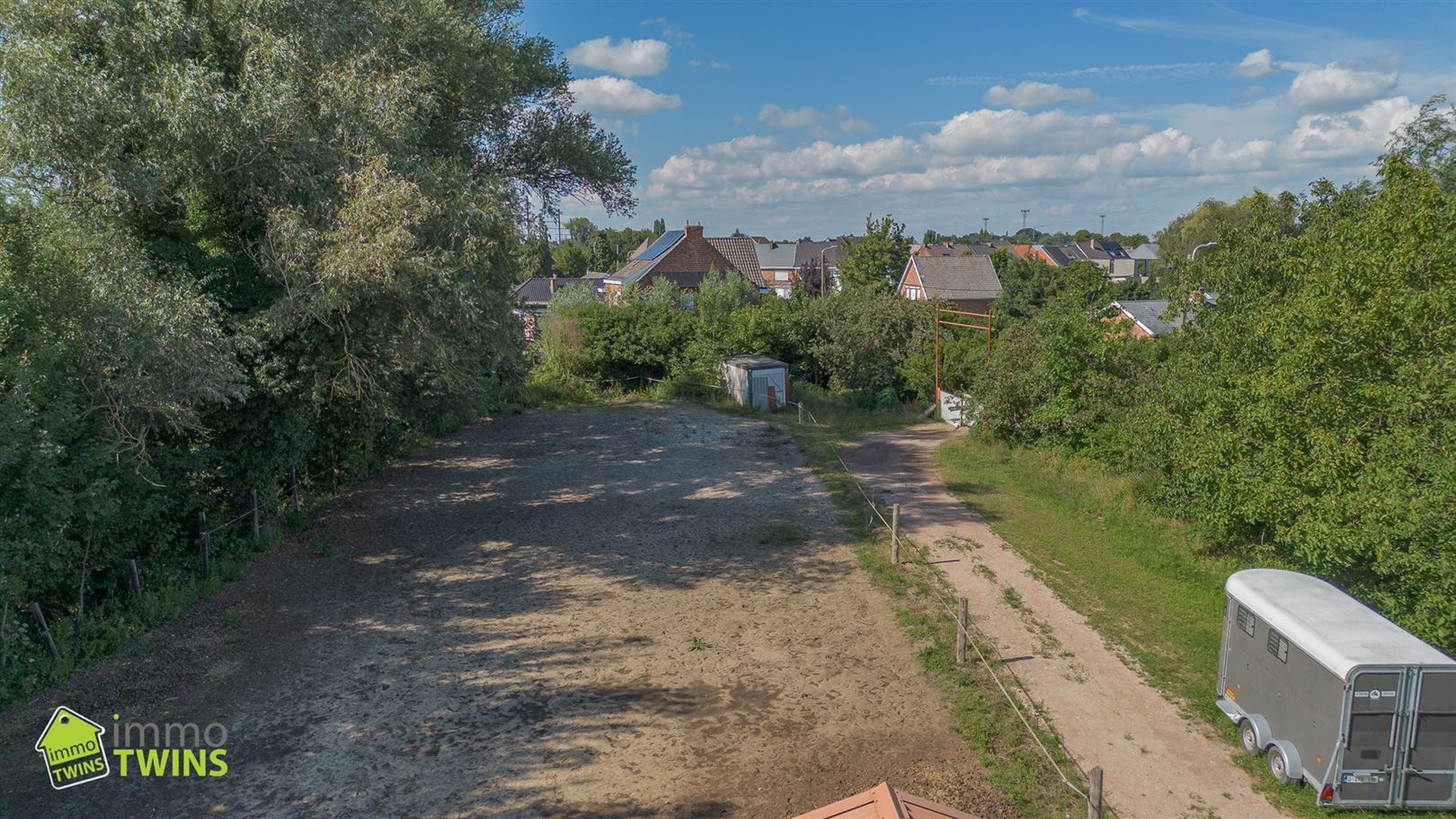 Eigendom met 11 paardenstallen en woning in Grembergen foto 6