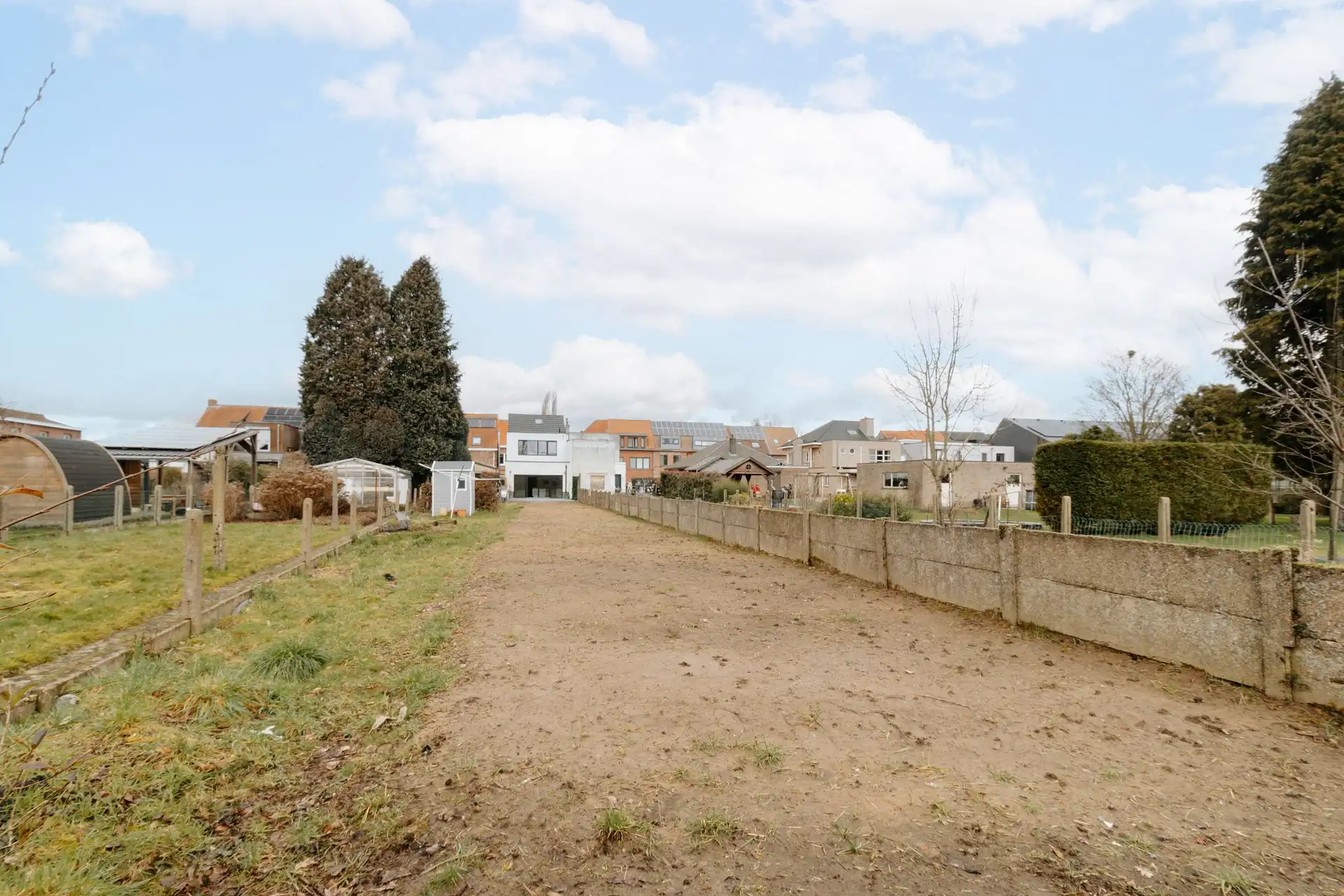 Gerenoveerde gezinswoning met tuin in rustige omgeving foto 12