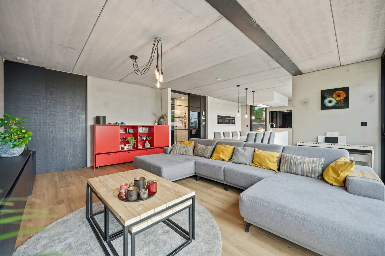 Moderne villa in een rustige en groene omgeving foto 5