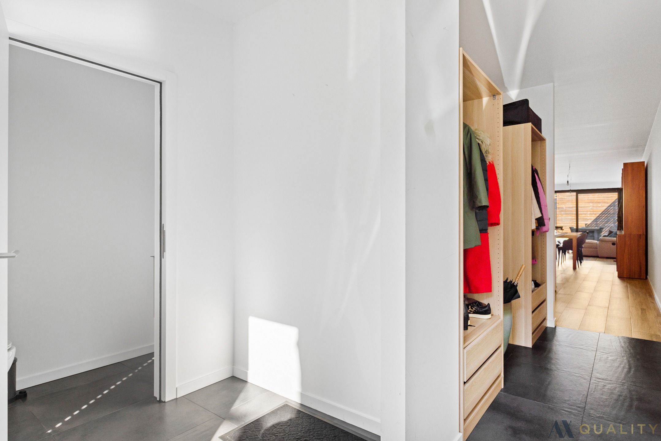 Recente woning met autostaanplaats nabij Bornem centrum foto 2