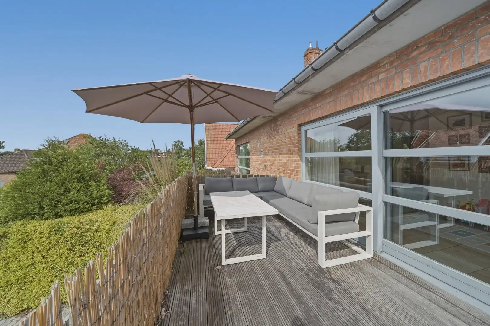 Duplex-appartement van 165 m² met garage, carport en zonnig terras in de Vicognewijk foto 11