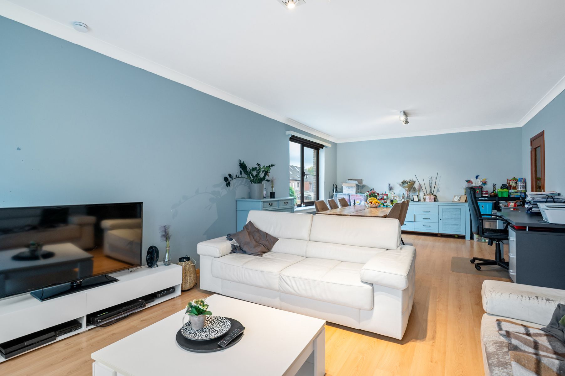 Ruim appartement met drie slaapkamers in centrum Wommelgem. foto 7