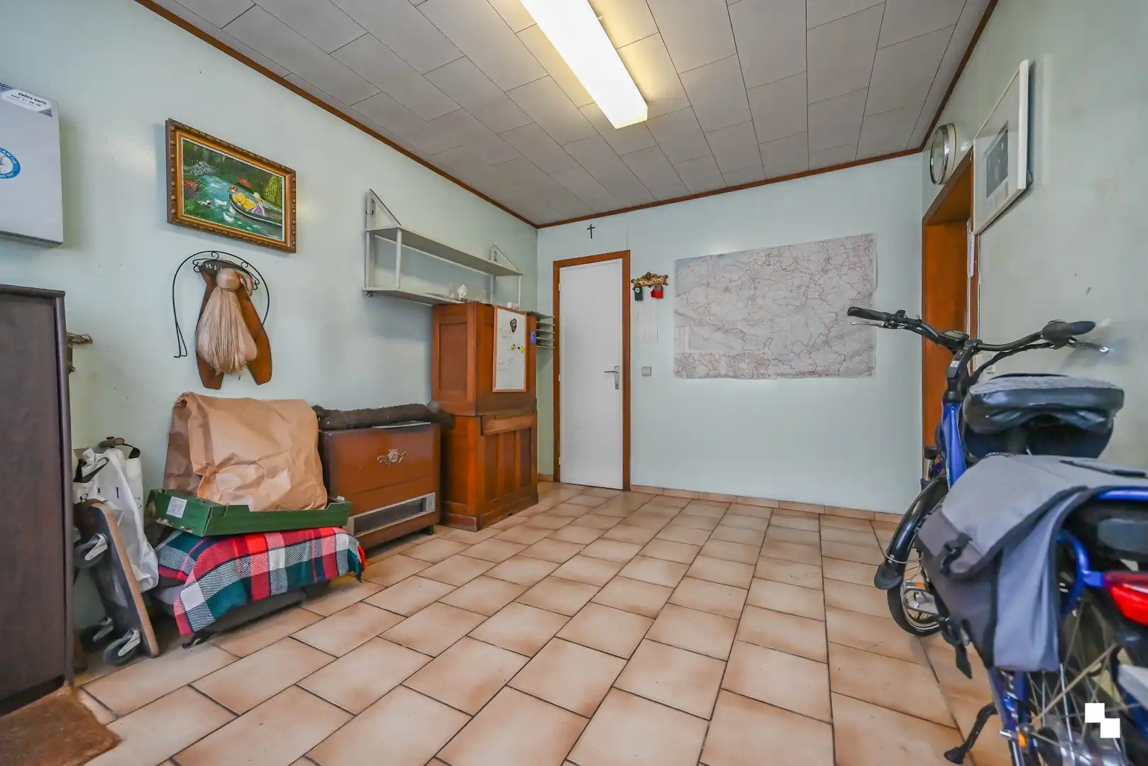 Zéér ruime ééngezinswoning met drie slaapkamers en bijgebouwen te Izegem foto 5