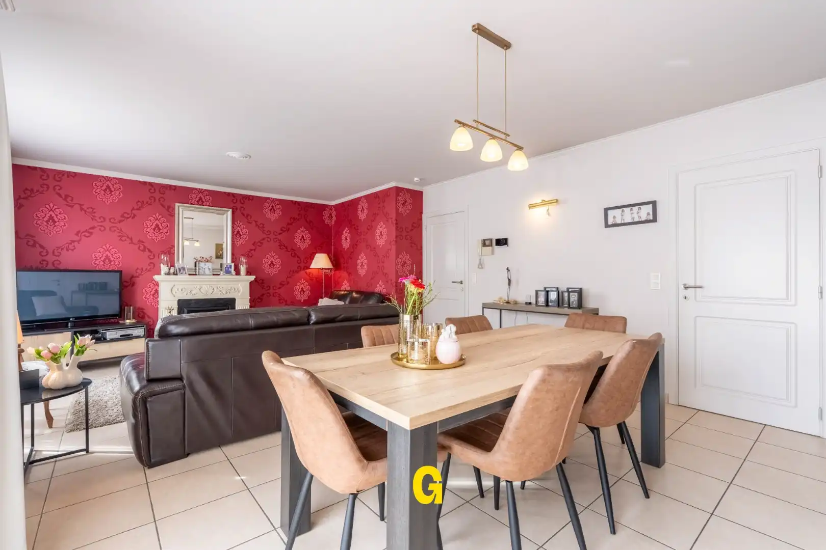 Netjes verzorgd duplex appartement met drie slaapkamers en standplaats op wandelafstand van de markt foto 10