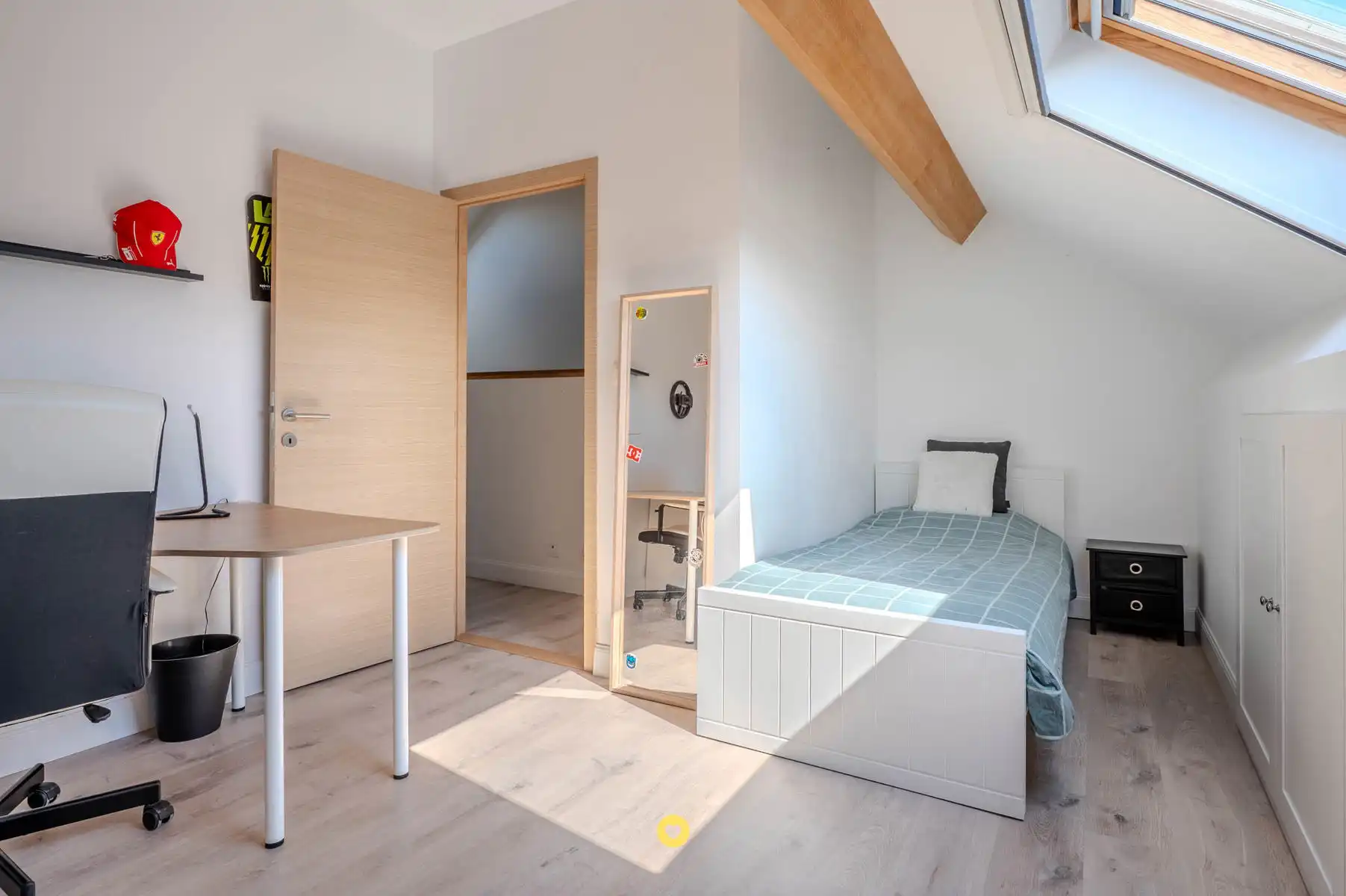 Gerenoveerde woning met 4 SLK's  en tuin met zwembad (EPC A) foto 16