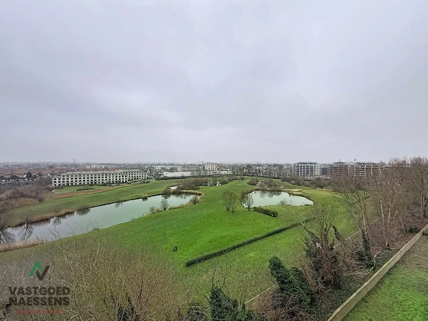 SCHITTEREND GERENOVEERD 2 SLPK APP MET PANORAMISCH ZICHT foto 4