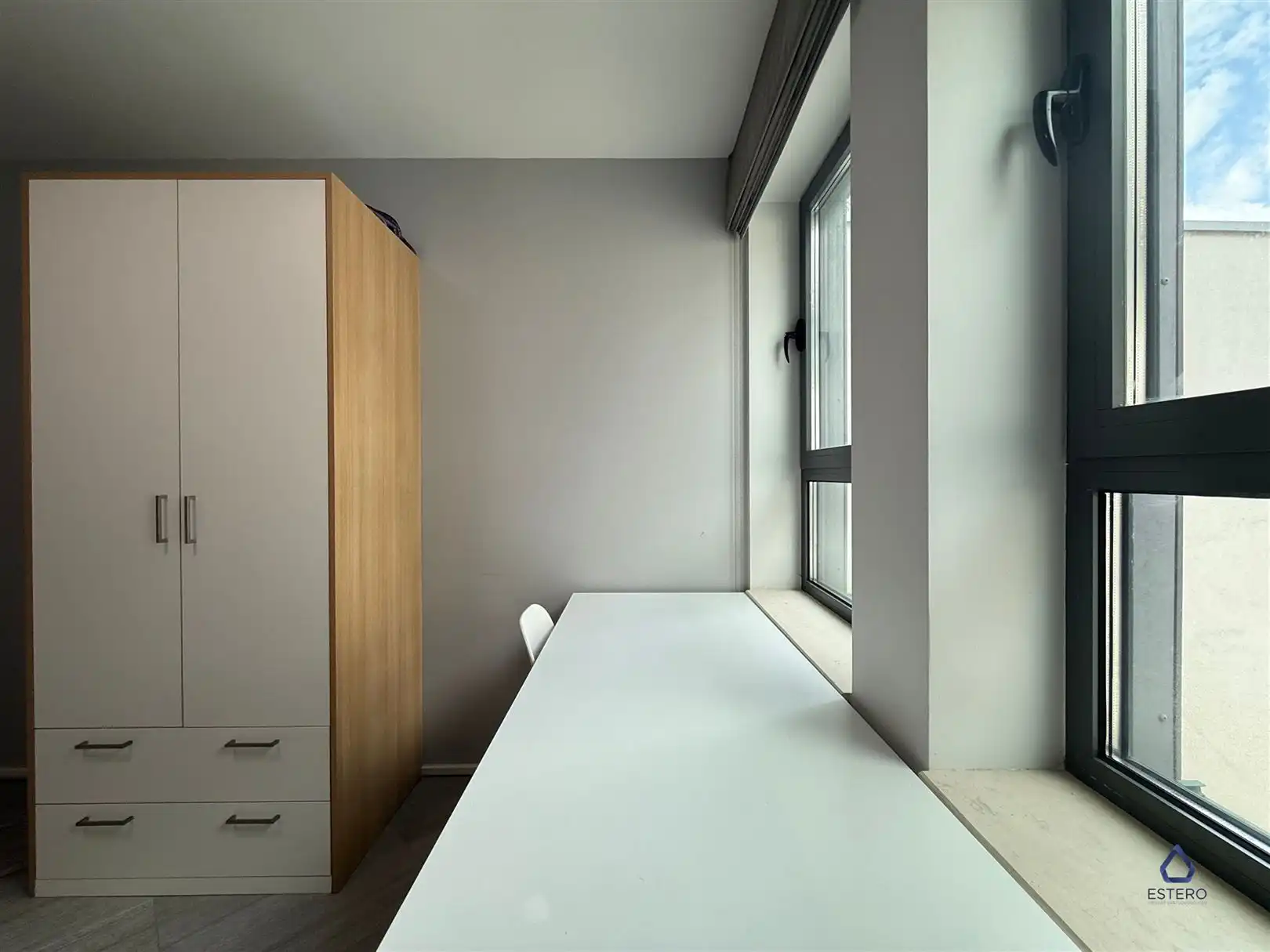 Studio in trendy wijk TE HUUR! foto 8