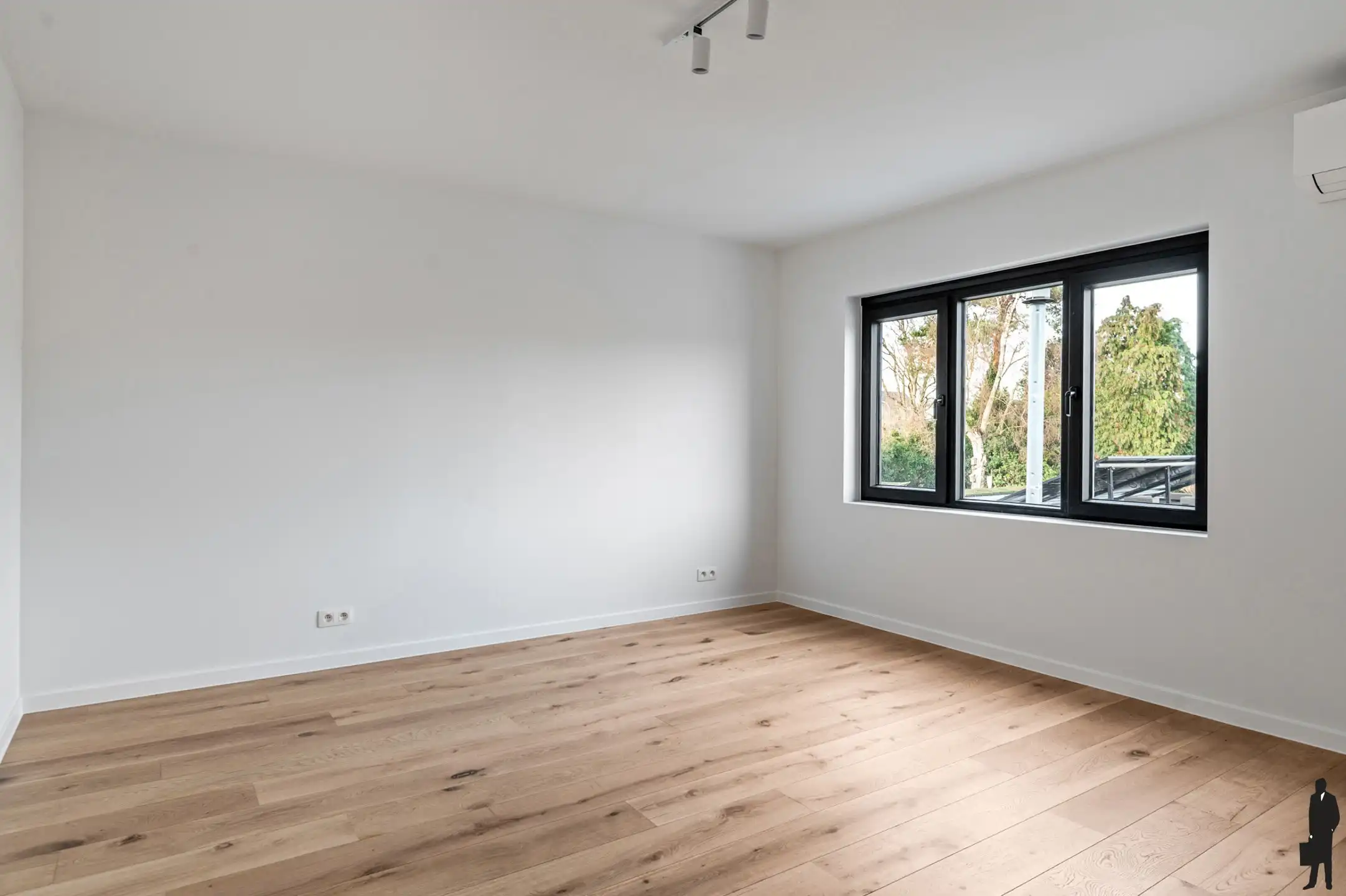 Gerenoveerde woning met grote tuin in het centrum van Duffel foto 17