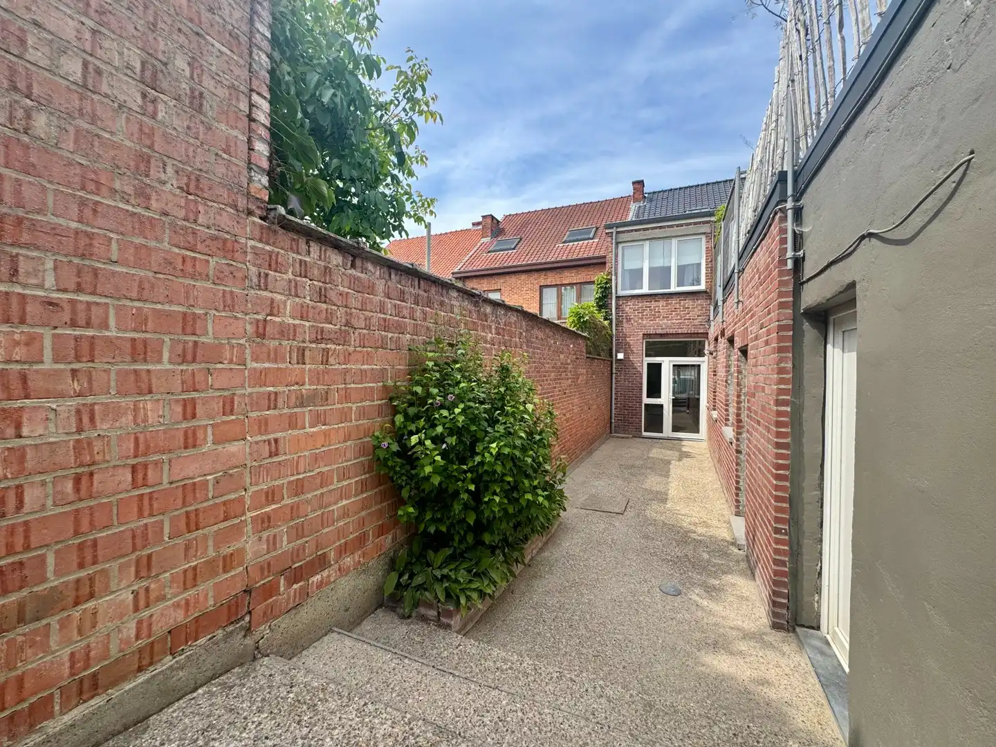 Ruim gerenoveerd gelijkvloers appartement met dubbele garage in het centrum van Diepenbeek foto 16