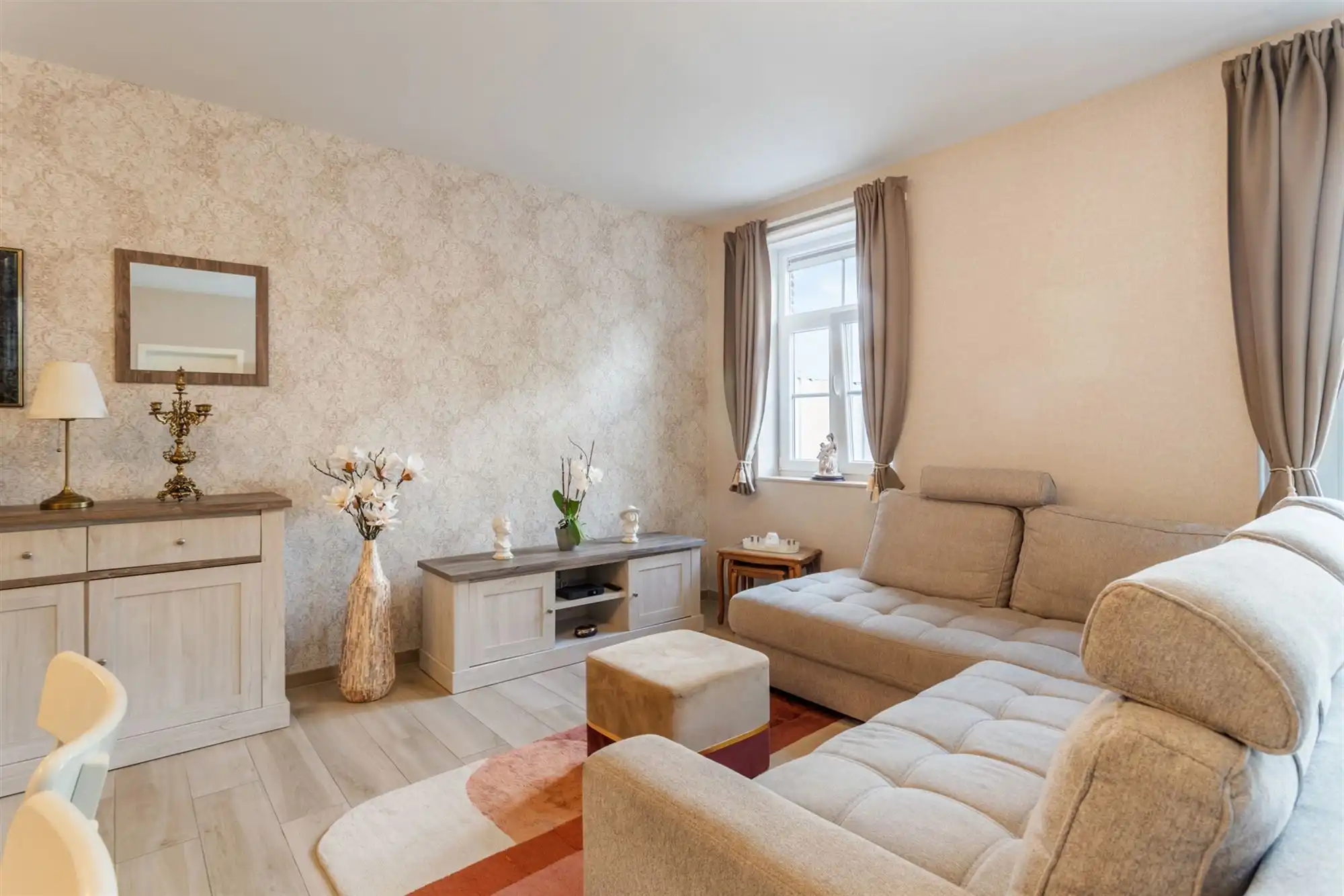 RECENT GELIJKVLOERS APPARTEMENT MET BIJHOREND TERRAS EN RUIME PRIVATE TUIN GELEGEN TE MEERHOUT foto 7