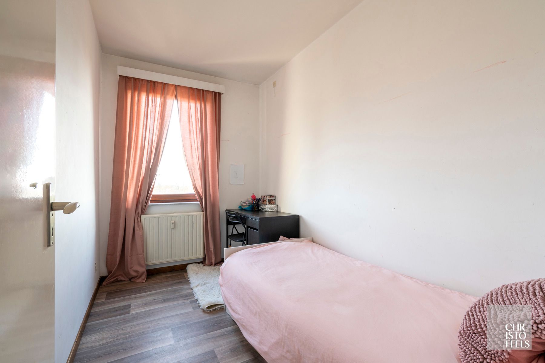 Verhuurd én op te frissen 3-slaapkamer appartement op toplocatie in Lanaken! foto 10