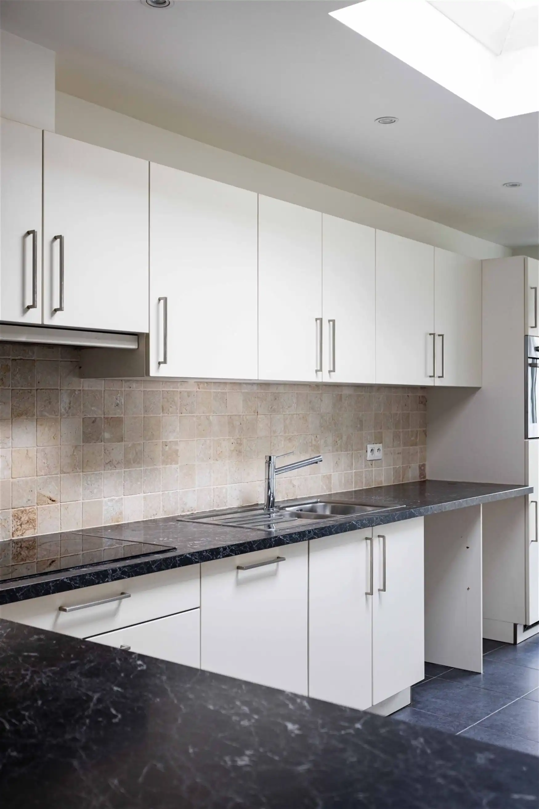 Instapklare woning met 4 kamers en koer in Gent foto 10