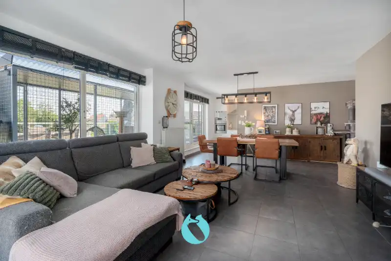 Rustig gelegen tweeslaapkamerappartement te huur in Zelzate foto 5