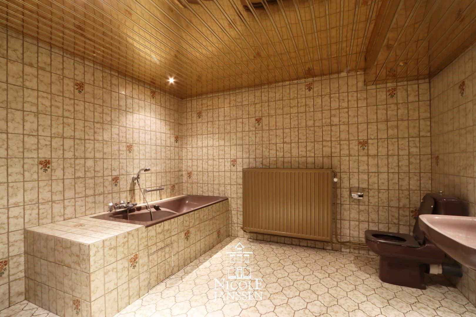 Ruime gezinswoning met studio foto 20