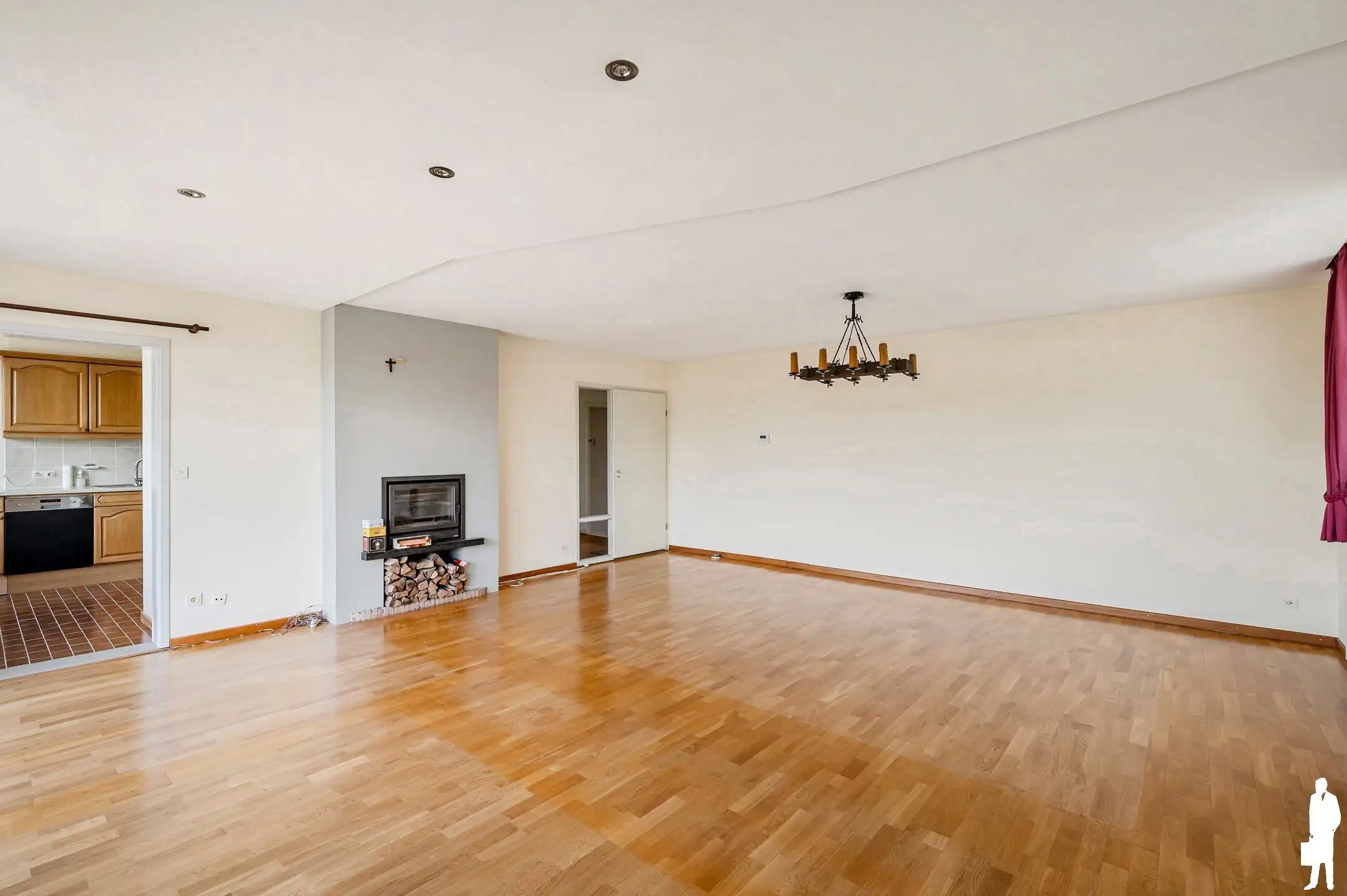 Ruim appartement met drie slaapkamers foto 4