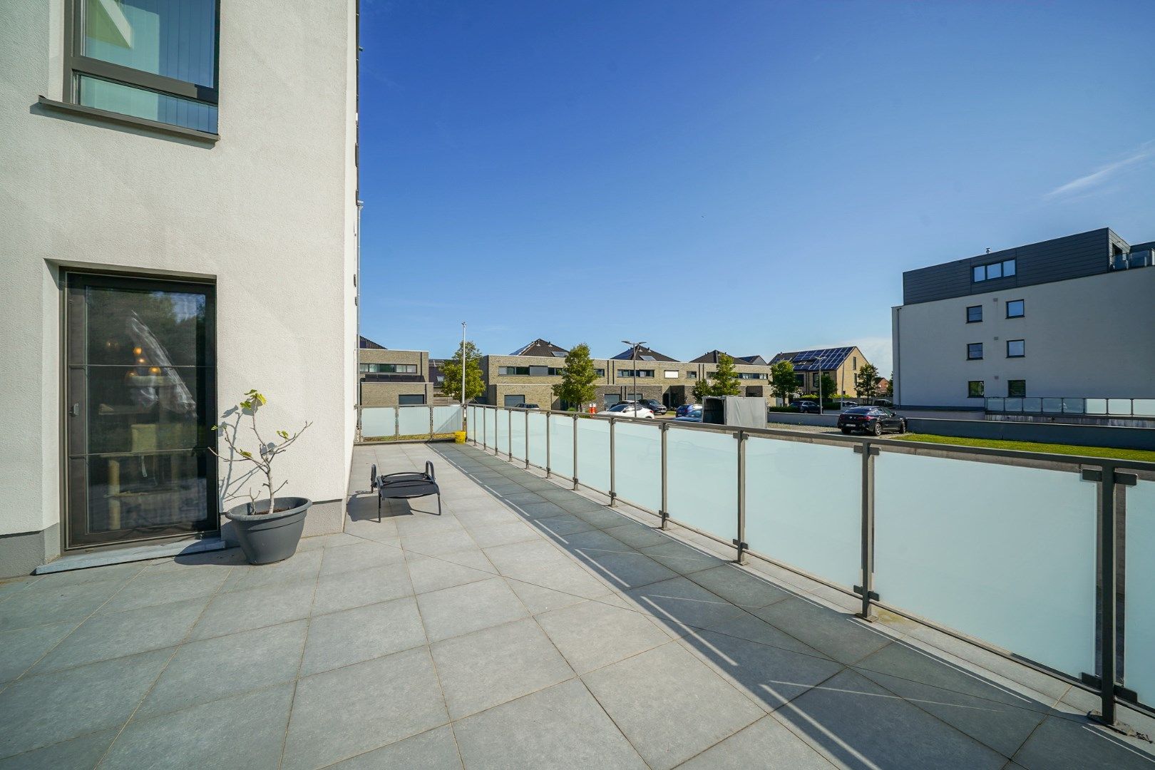 2 slaapkamer appartement met groot terras, garage en open uitzicht op groen foto 14