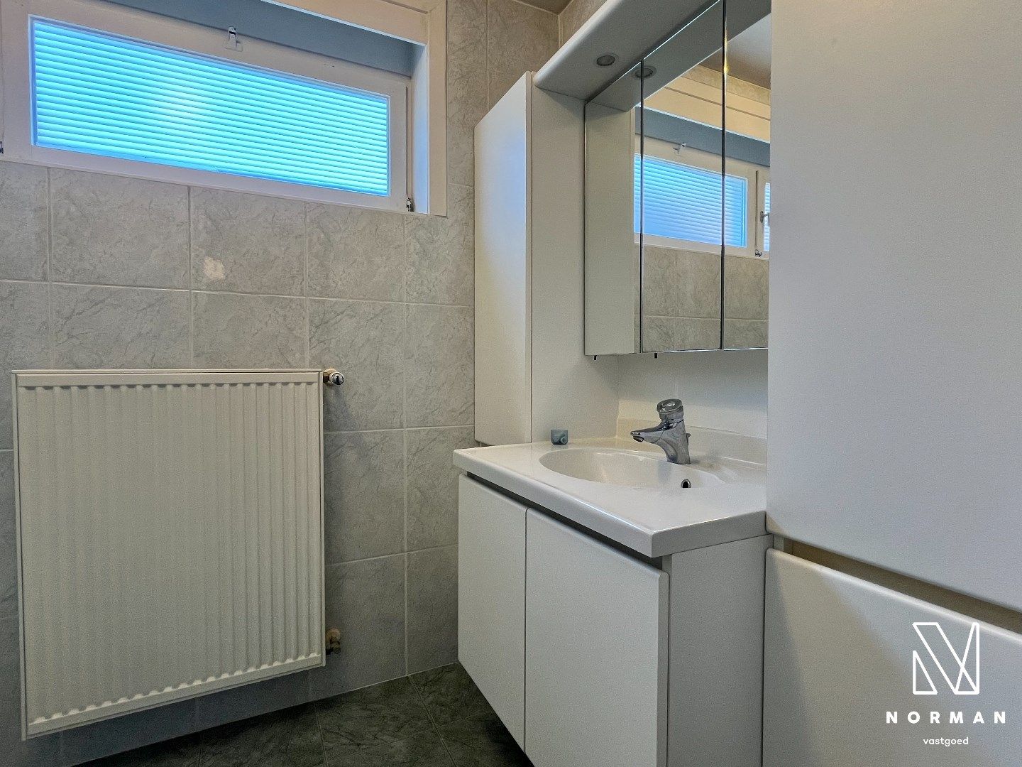 Ruime woning met 5 slks, garage in het centrum van Kuurne foto 15