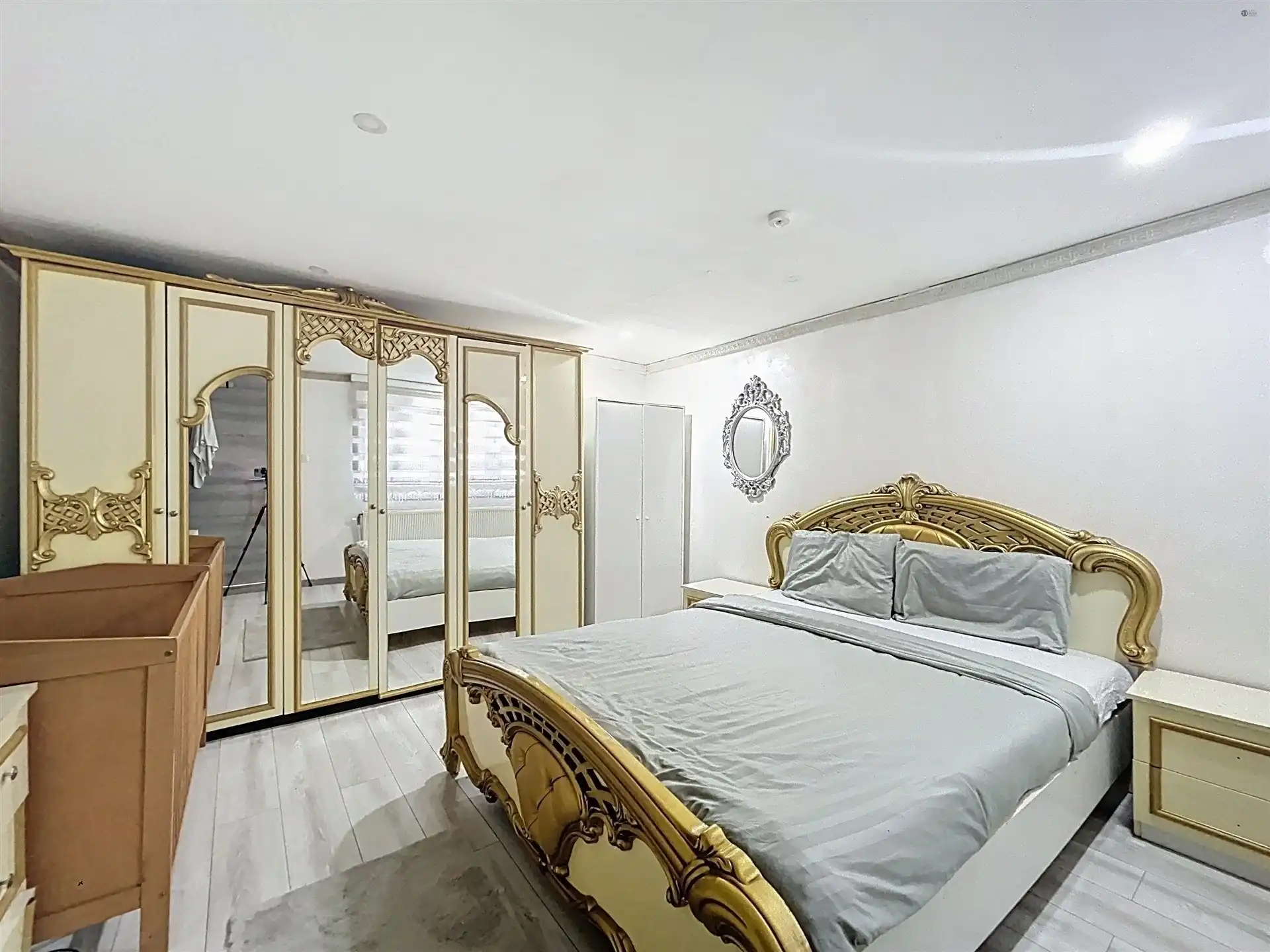 gezinswoning met 6 slaapkamers, 2 badkamers op toplocatie foto 9