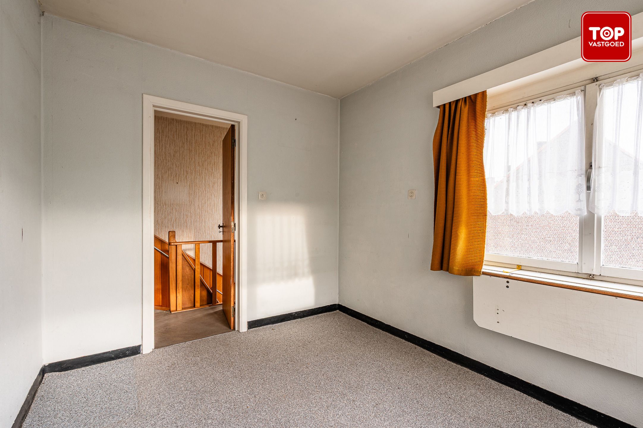 Renovatieproject met zeer veel potentieel foto 9