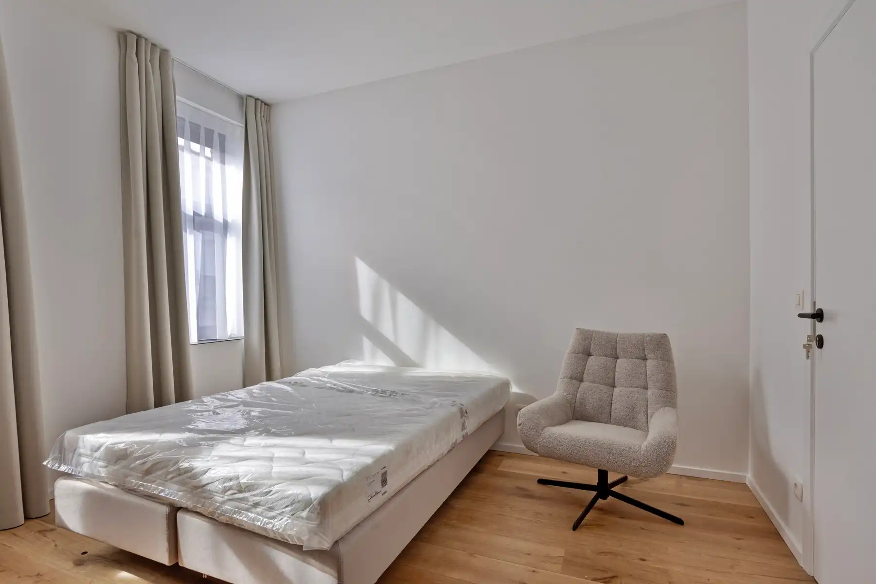 Studentenkamer eigen sanitair - AJ 2026-2027  foto 2