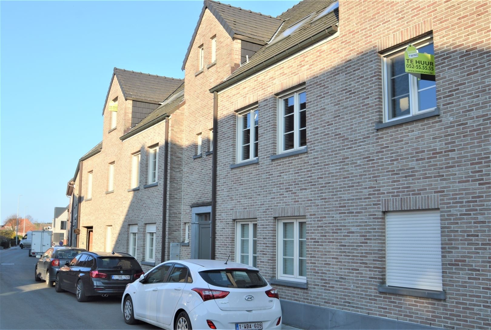 Gezellig ruim appartement  met garage foto {{pictureIndex}}