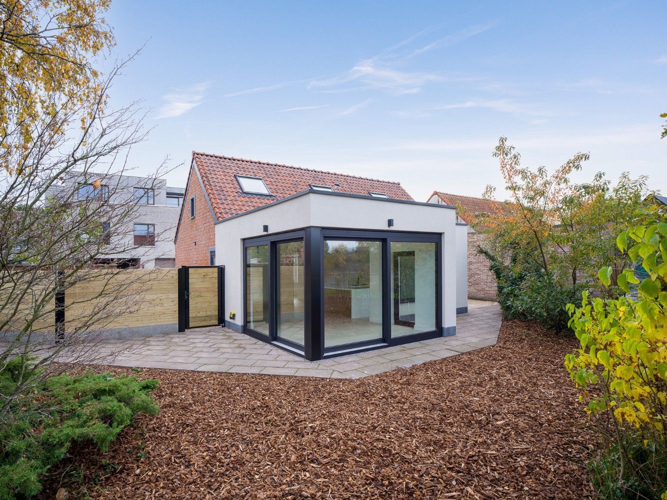 Prachtig gerenoveerde woning met 3 slpk. en tuin foto 28