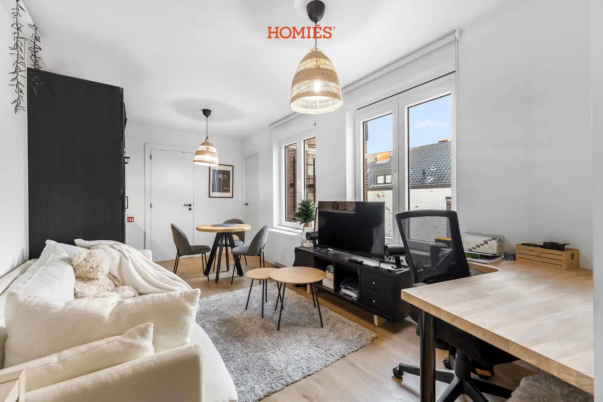 Hoofdfoto van de publicatie: Gerenoveerde, bemeubelde studio met aparte slpk in Leuven