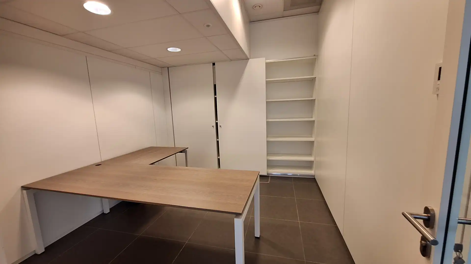 Commerciële ruimte te huur foto 12