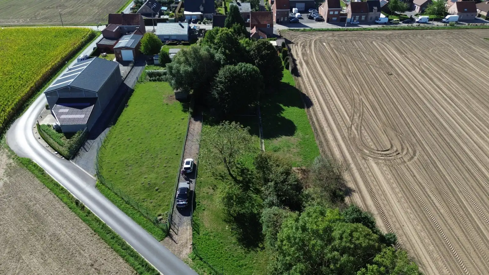Karaktervolle halfopen woning op een riant perceel van 2.144 m² in Sint-Eloois Winkel! foto 27