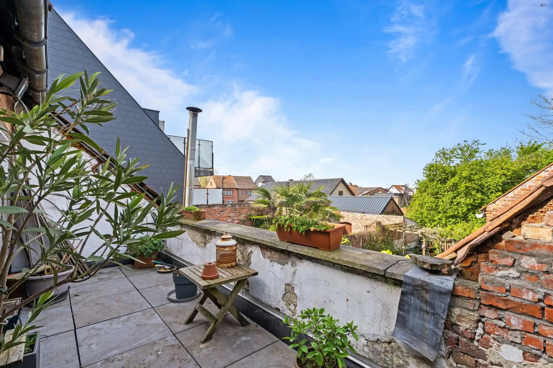 verder af te werken woning met grote garage foto 18