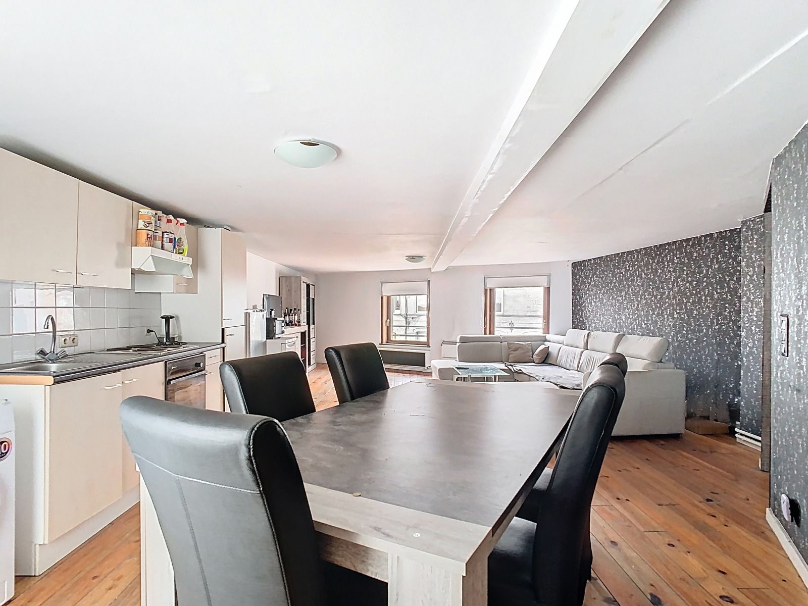 Centraal gelegen, Ruim Handelspand MET 2-SLPK Appartement! foto 13