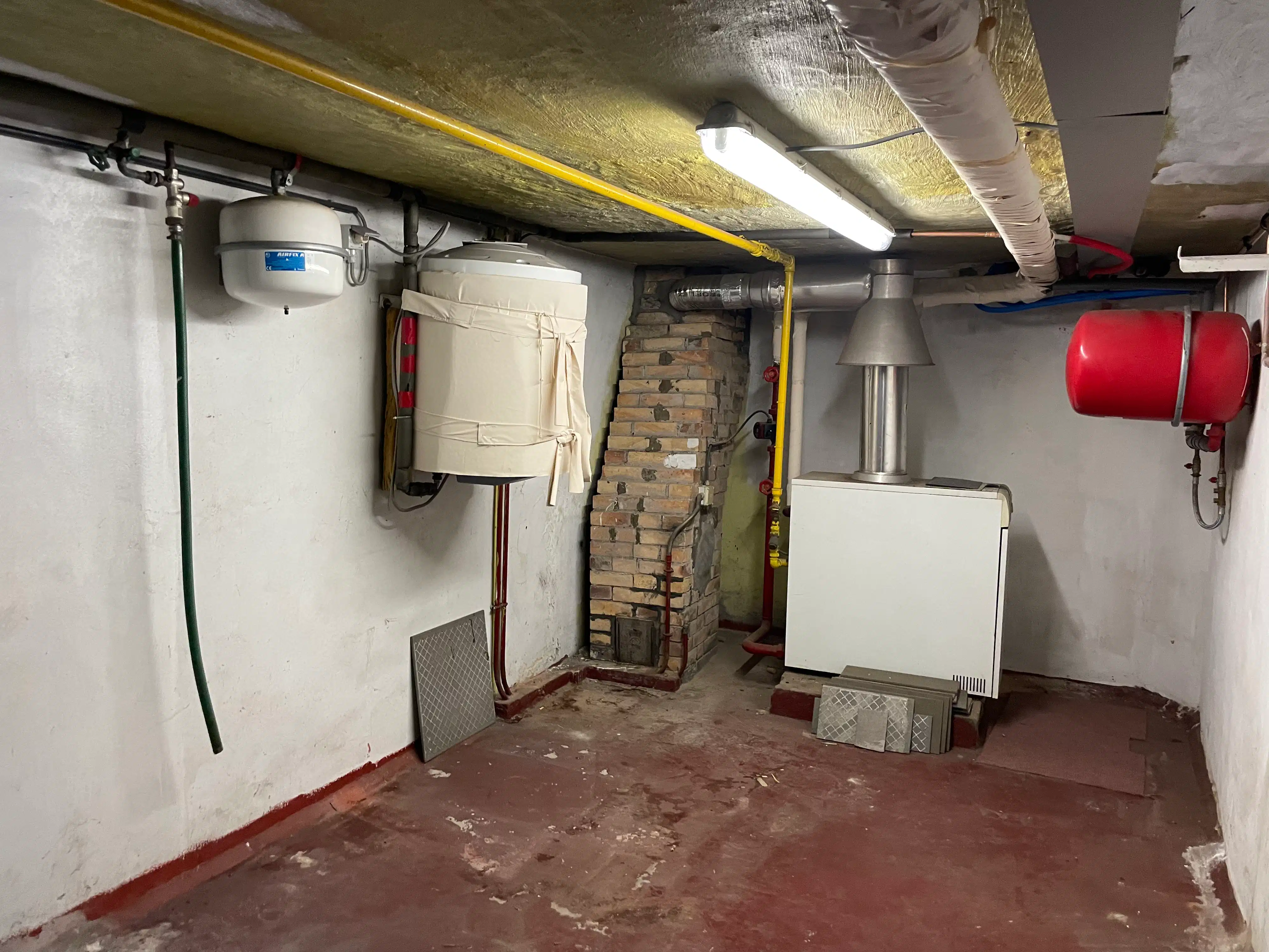 Ruime vier-slaapkamer BURGERWONING + garage & groot terras foto 26