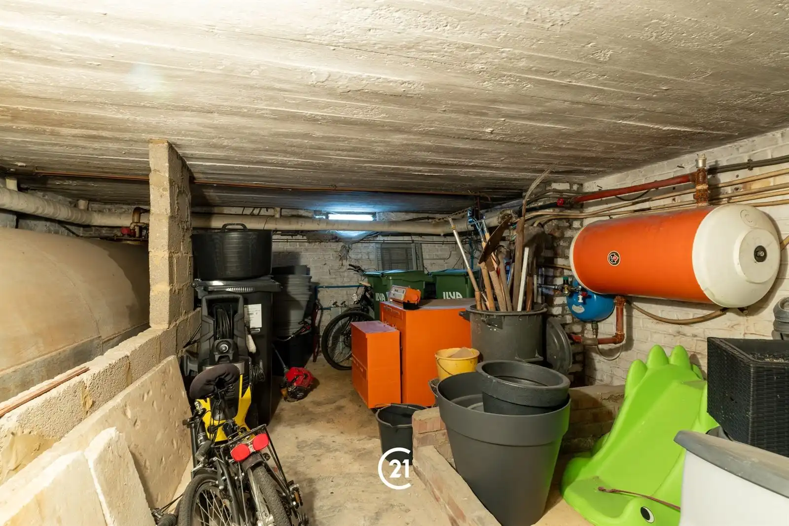 Gezinswoning met garage op 0.93are foto 17