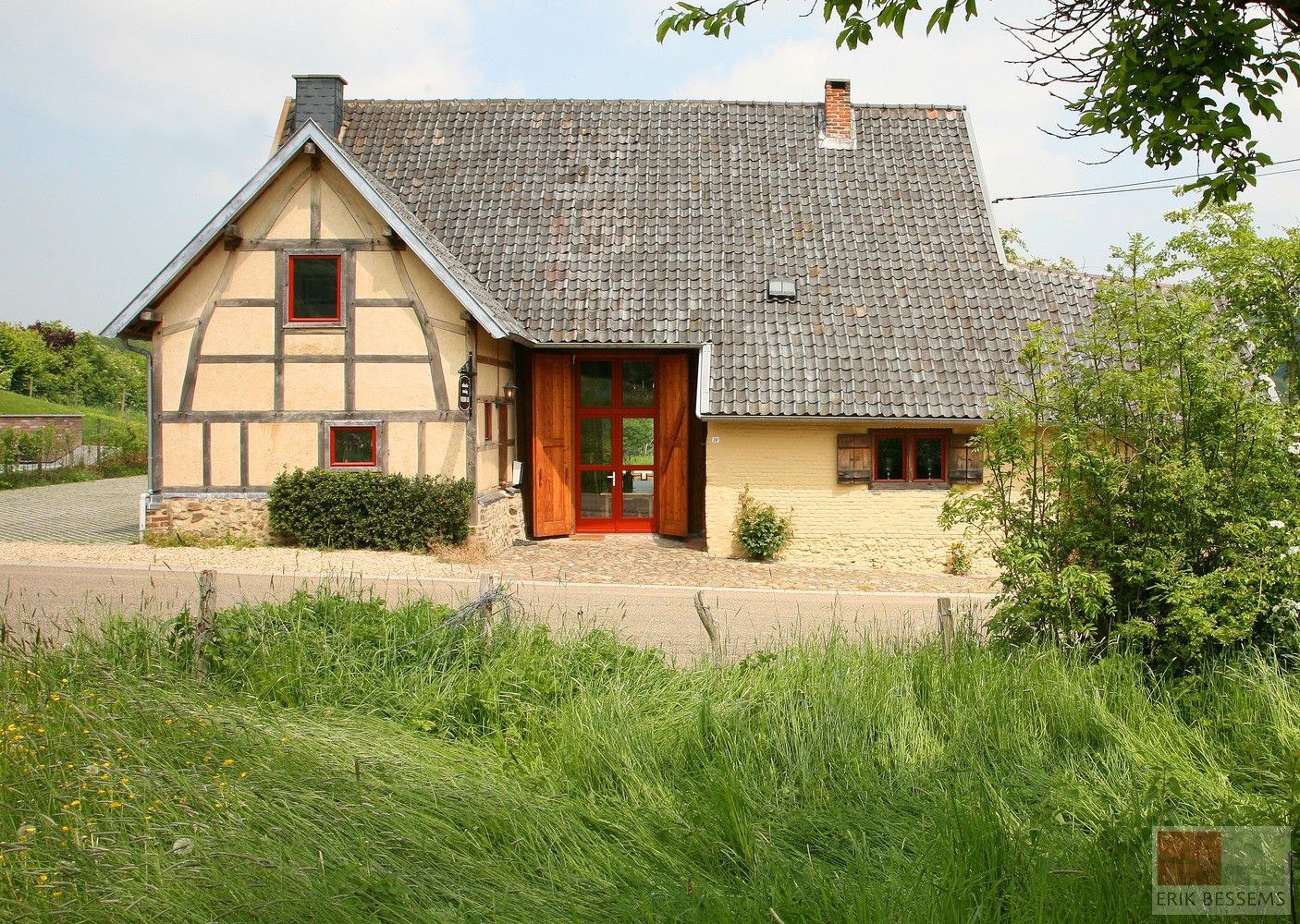 Hoofdfoto van de publicatie: Van authentieke boerderij (1700) tot karaktervolle vakantiewoning – volledig gerenoveerd in 2000