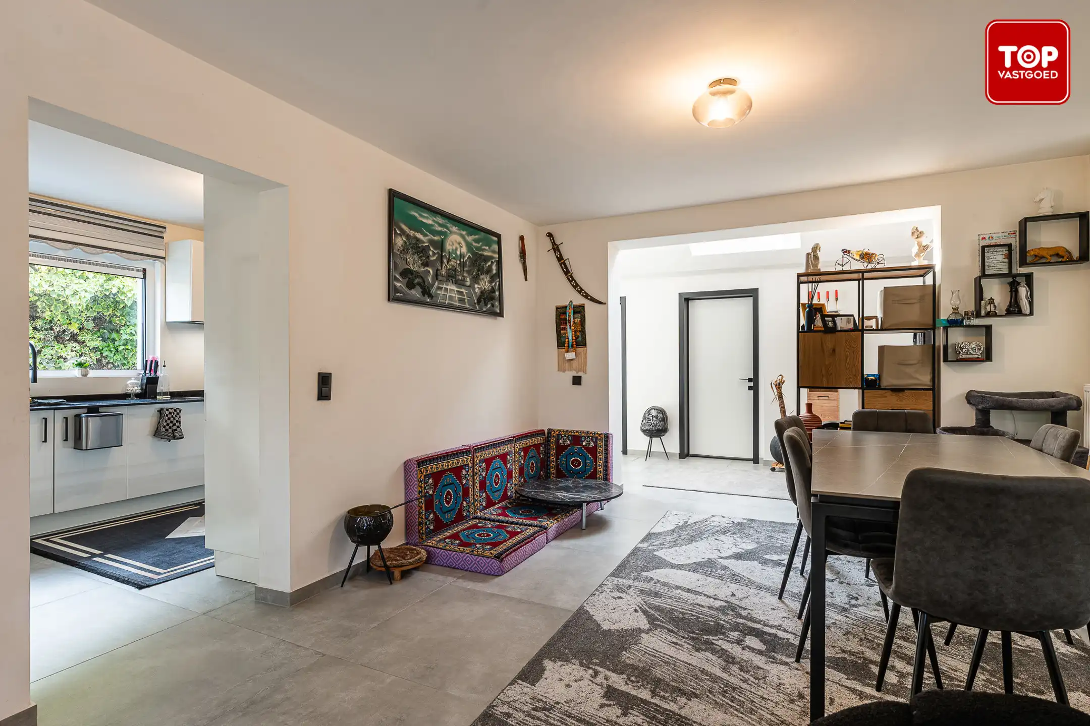 Gerenoveerde open bebouwing met 5 slaapkamers en tuin foto 5