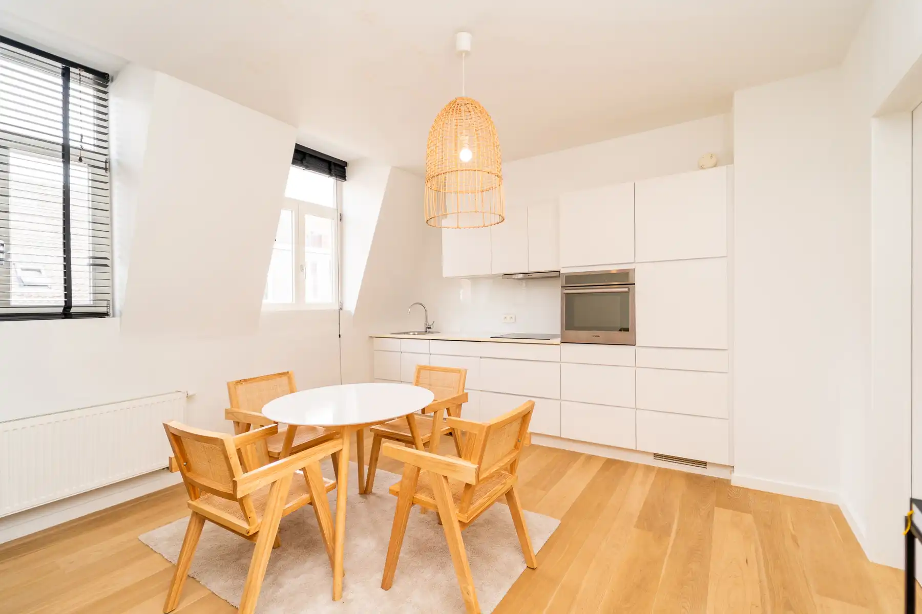 Trendy bemeubeld appartement op top locatie foto 2