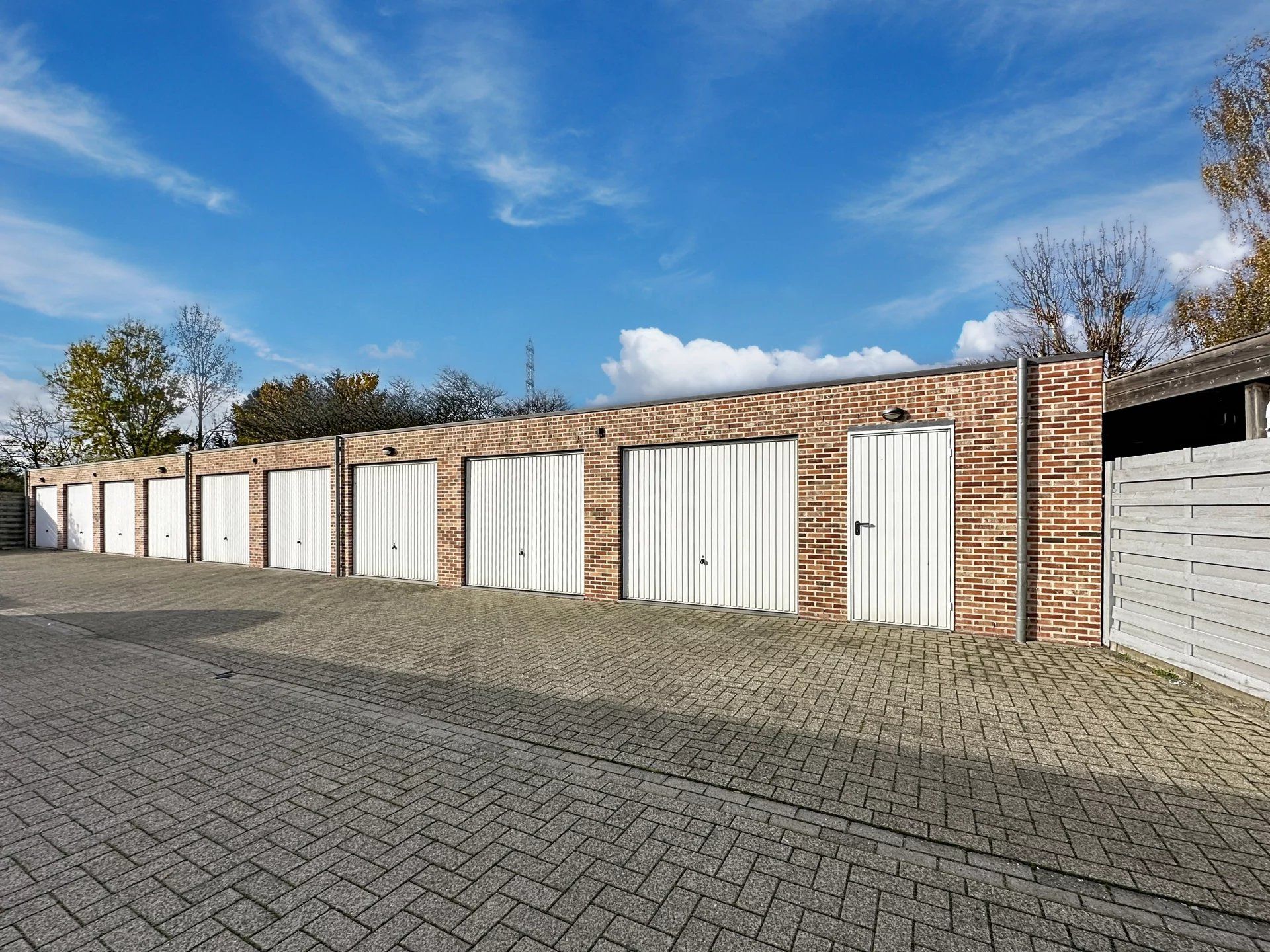 Super gezellig duplex appartement met 1 grote en 1 kleine slaapkamer, groot terras en garage foto 21