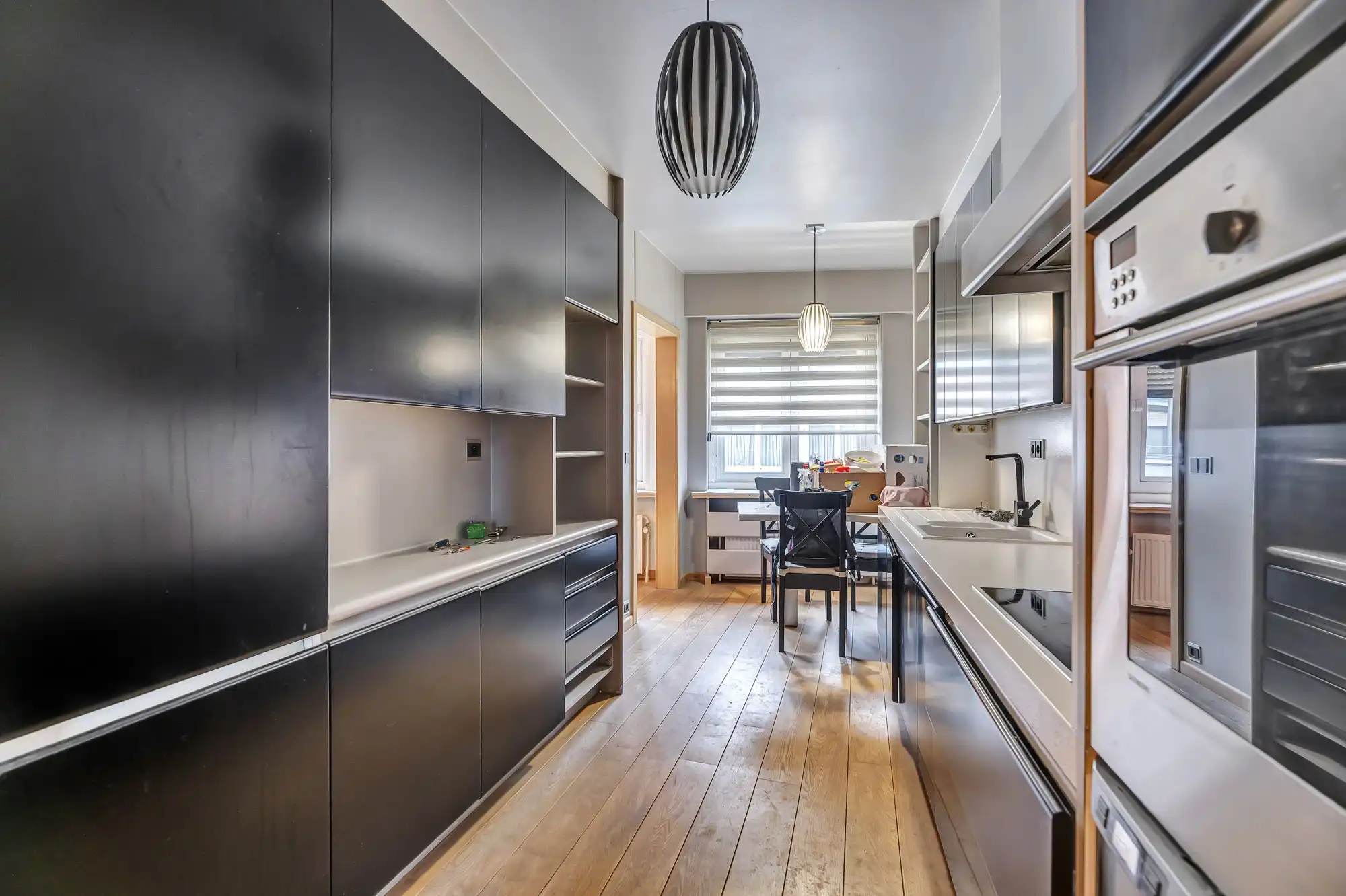 Handelswoning op goede ligging foto 13