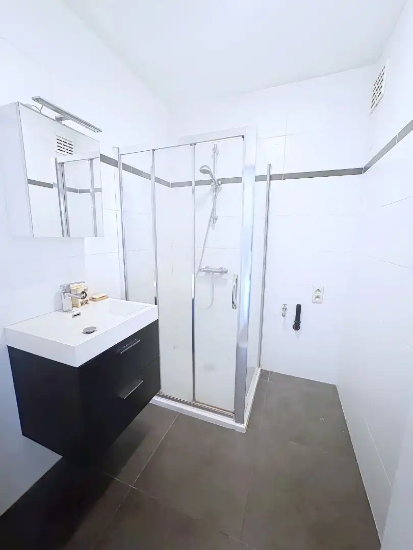 Appartement met slaaphoek en zonnig terras gelegen aan de Coupure foto 6