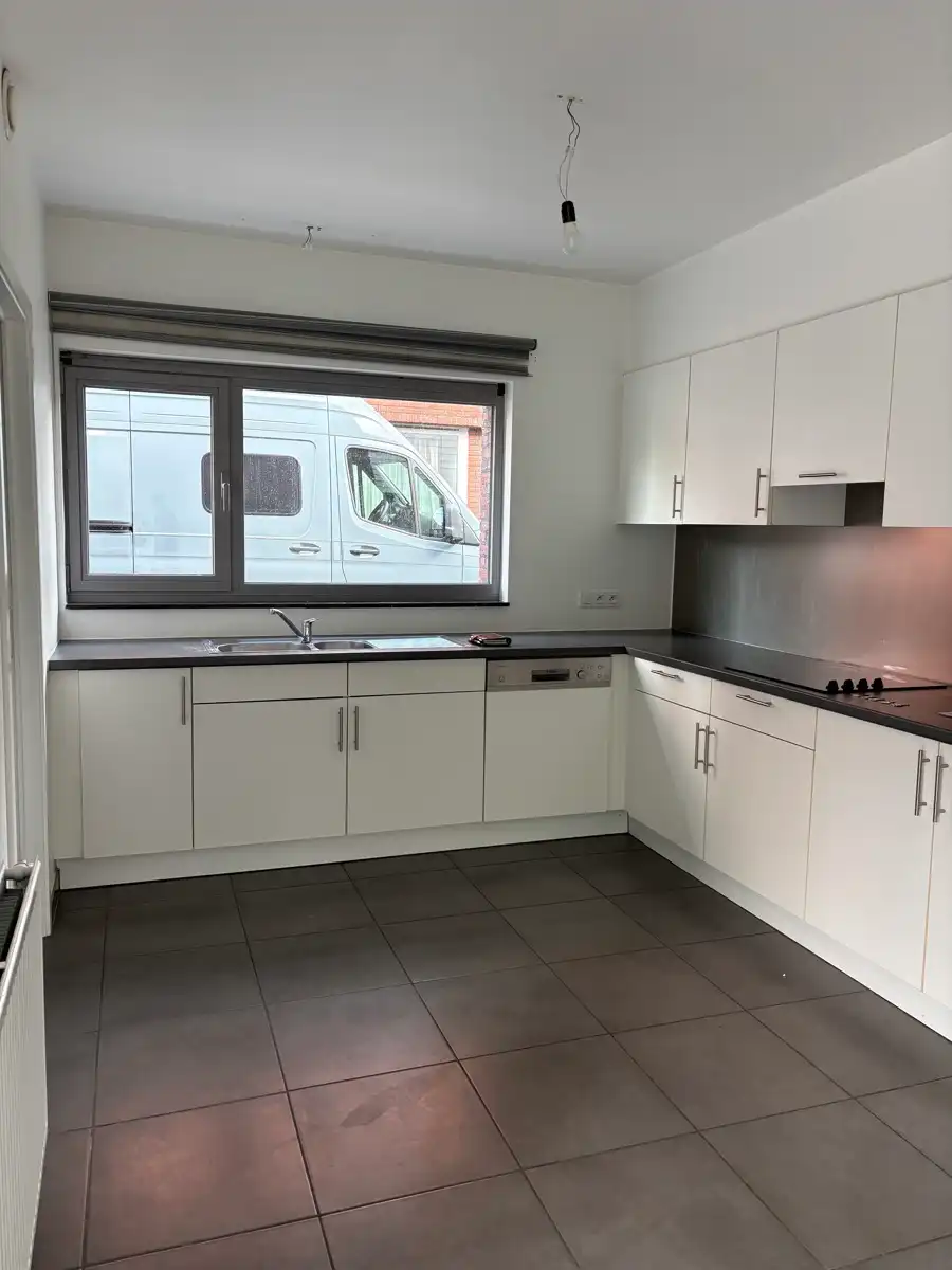 Moderne woning met ruime stadstuin foto 4