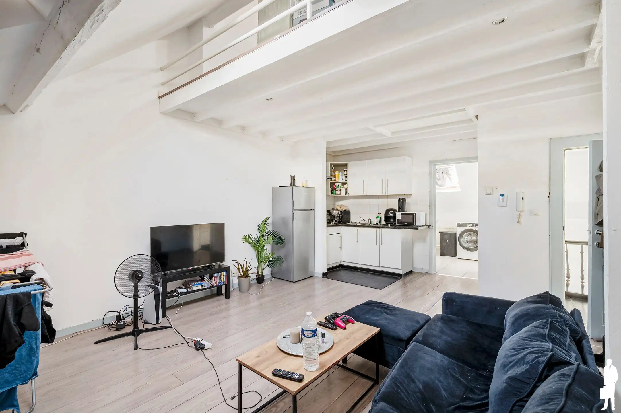 Vergunde opbrengsteigendom met 4 appartementen foto 30