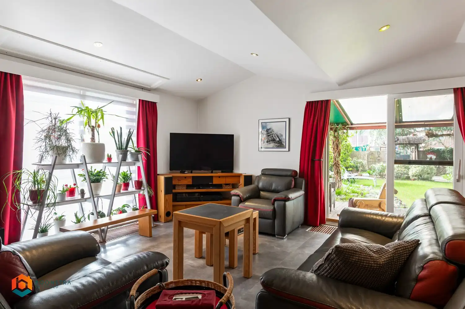 Ruime woning met 5 slpkrs te Blaasveld foto 8