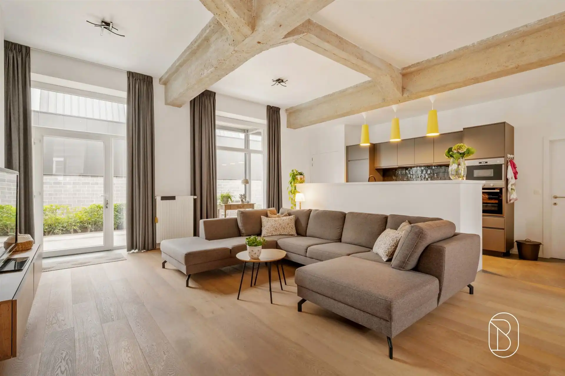 Prachtige instapklare gelijkvloerse loft van 240m² foto 2